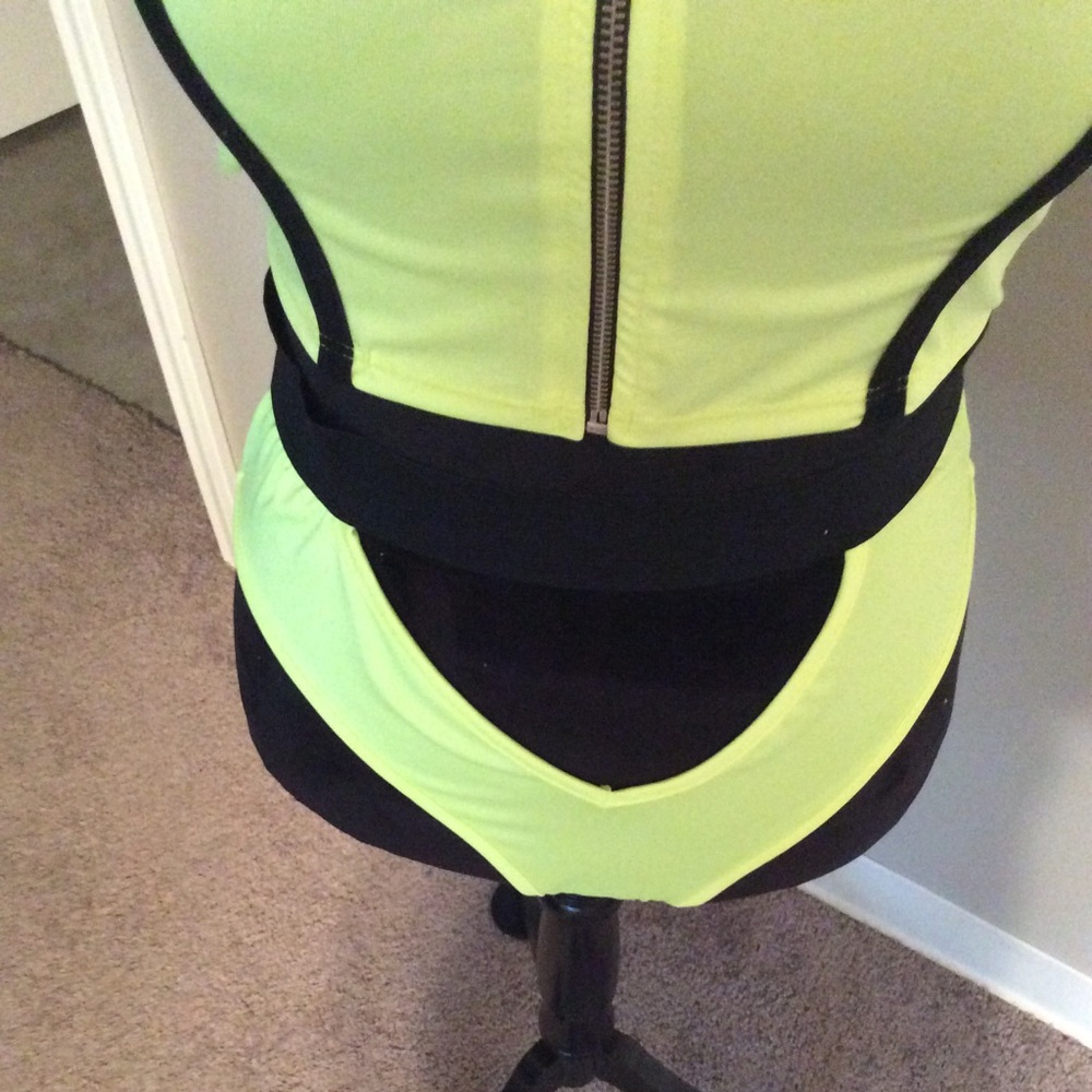 2 piece swimwear - Picture 7 of 7